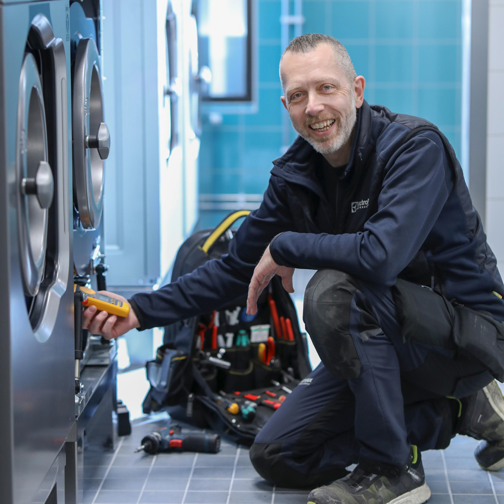 Customer-Care_Line-6000-_003_72dpi